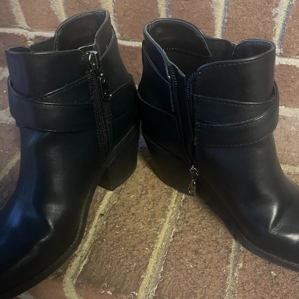 Black Ankle boots by Guess